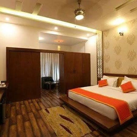 Hotel Golden Sands Jaipur Exteriör bild