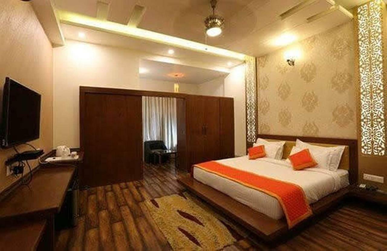Hotel Golden Sands Jaipur Exteriör bild