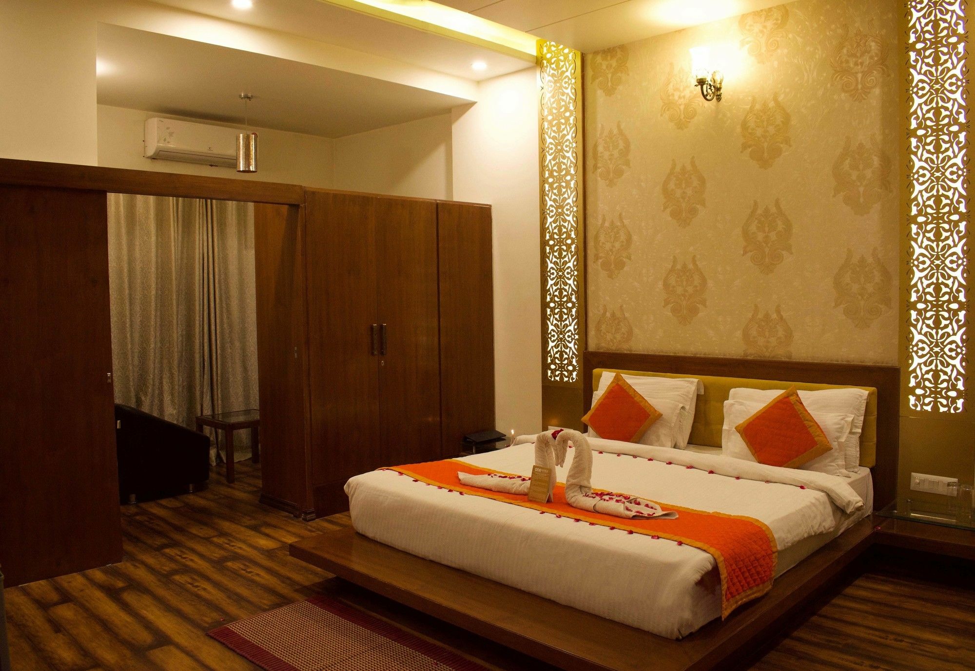 Hotel Golden Sands Jaipur Exteriör bild